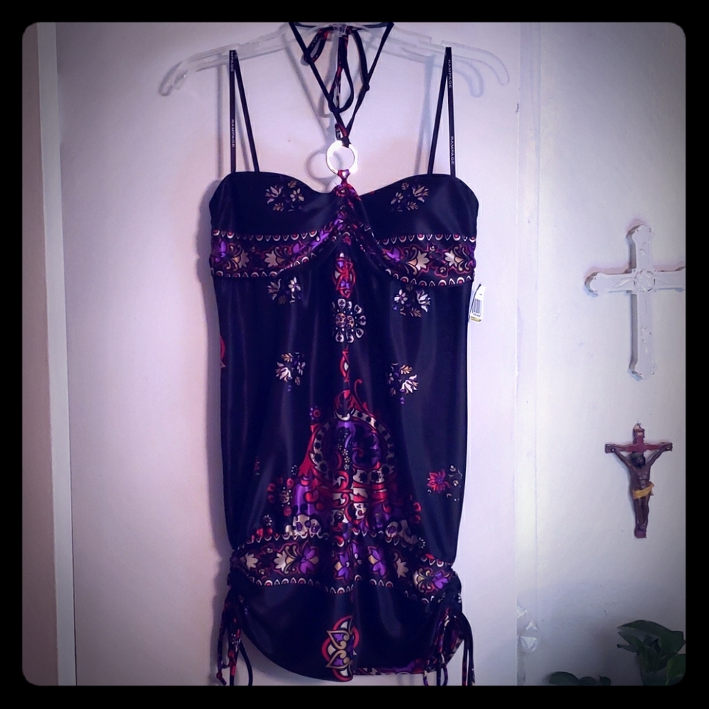 Tie around the neck strapless dress